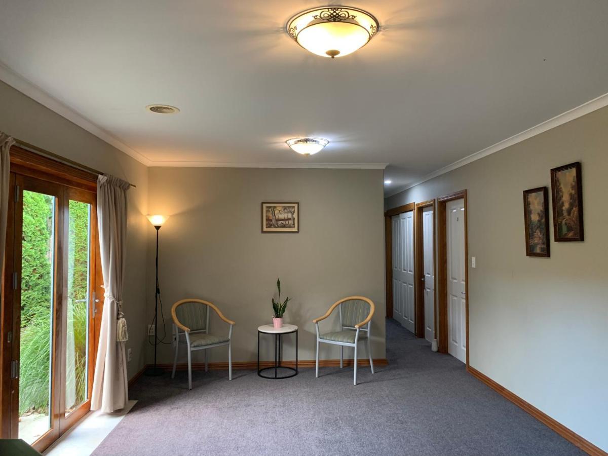 Huntington Holiday House Apartment Hamilton Exterior photo