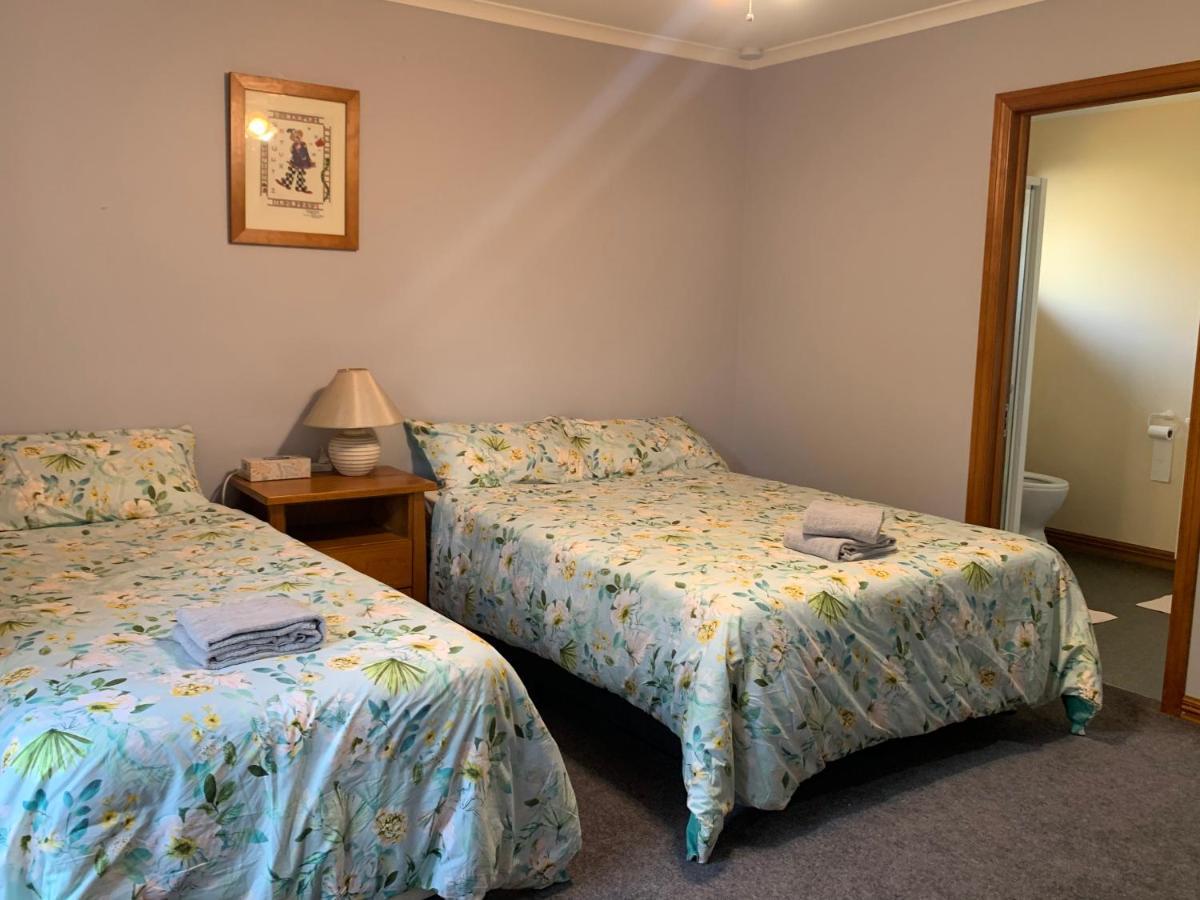 Huntington Holiday House Apartment Hamilton Exterior photo